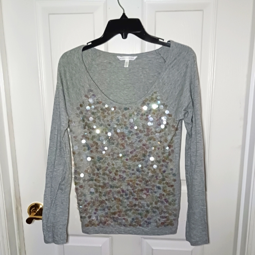 EUC Victoria's Secret Sequined Top Blouse Size SP Gray